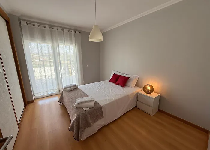 Casa De Ferias Lucena Лориньян